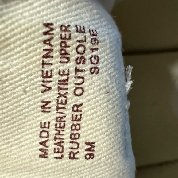 Michael Kors white sneakers - Picture 5 of 9